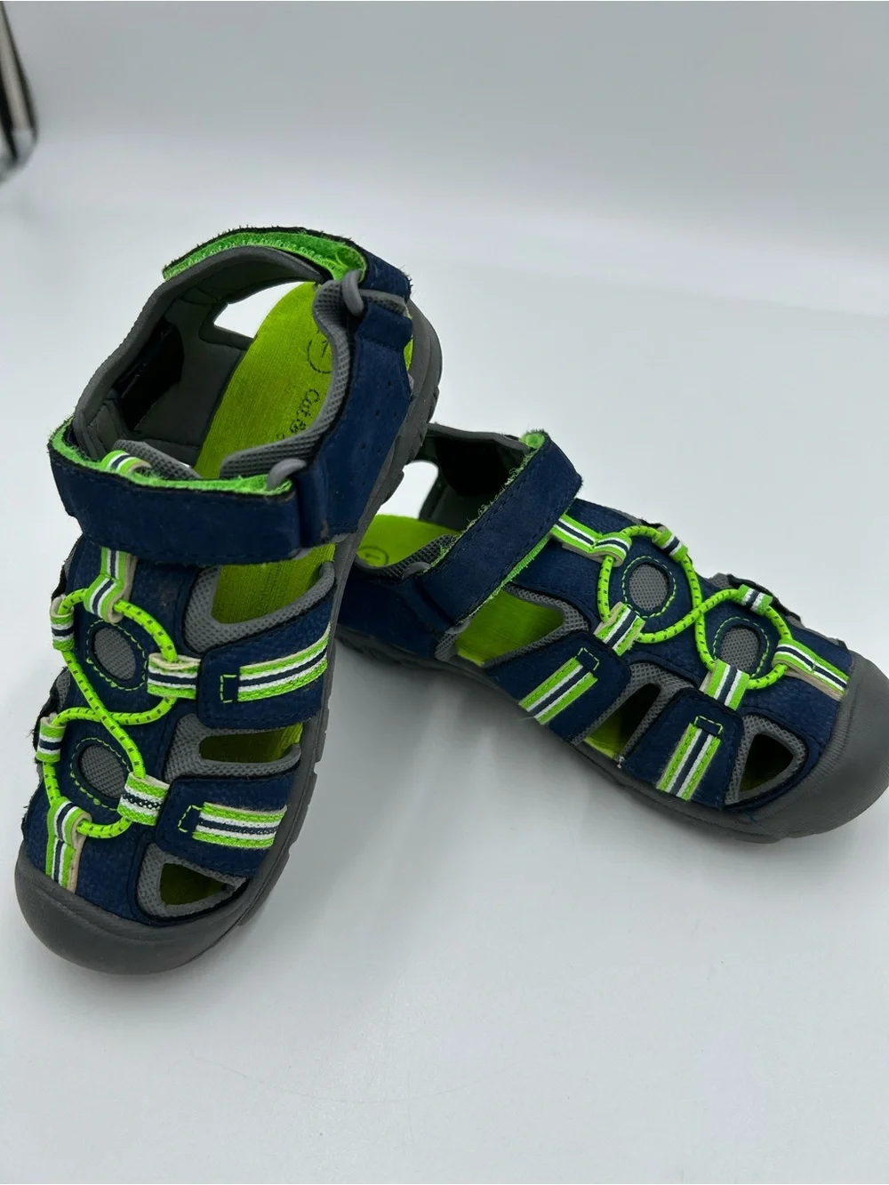 Cat & Jack Kids Navy and Lime Green Outdoor Sandals 11